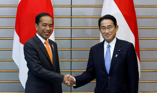 Jokowi Calls the Situation in Myanmar Deteriorating When Meeting Japanese PM